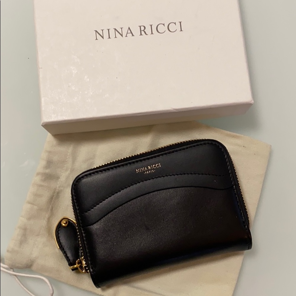 Nina Ricci Black Lambskin Leather Zip Wallet